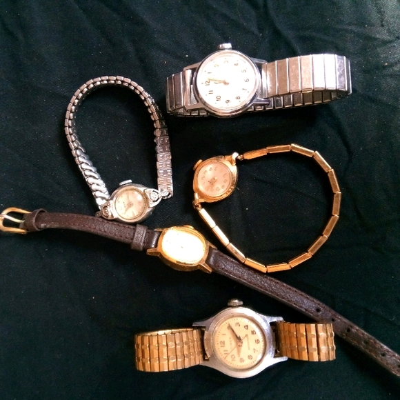 Timex Accessories - Lot of five small vintage timex watches